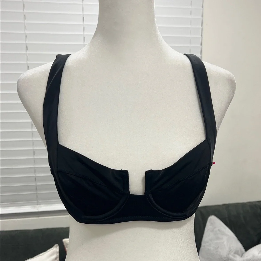 Victoria's Secret Classic Black Bra - Picture 3 of 9